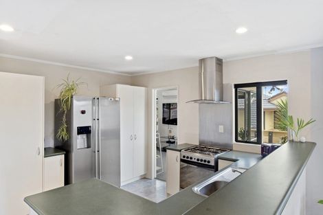 Photo of property in 17 Harvest Drive, Henderson, Auckland, 0612