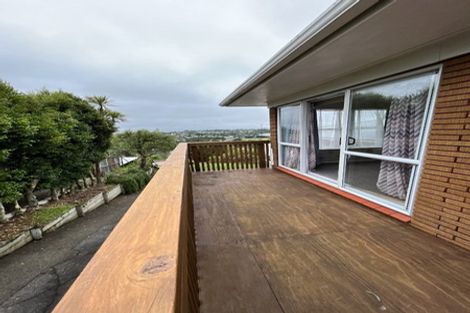 Photo of property in 1/58 Manuka Road, Glenfield, Auckland, 0629