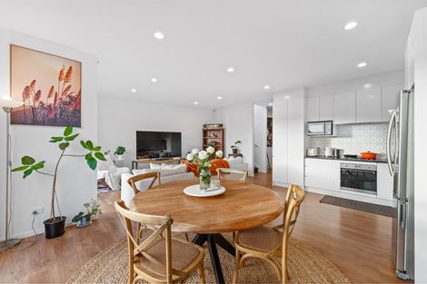 Photo of property in 120 Waekahu Road, Westgate, Auckland, 0814