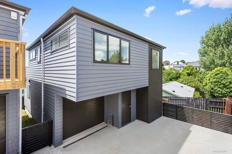 Photo of property in 6b Landsdale Place, Massey, Auckland, 0614