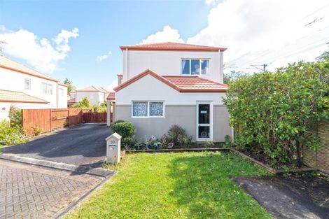 Photo of property in 10 Dainton Place, New Lynn, Auckland, 0600