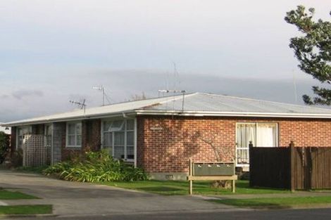 Photo of property in 6 College Street, Awapuni, Palmerston North, 4412