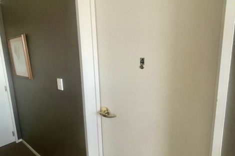 Photo of property in 4/28 Third Avenue, Tauranga, 3110