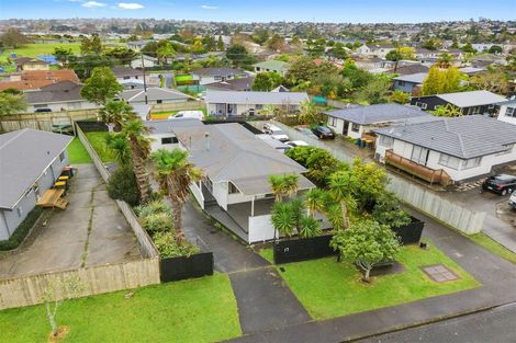 Photo of property in 17 Hindmarsh Street, Henderson, Auckland, 0612