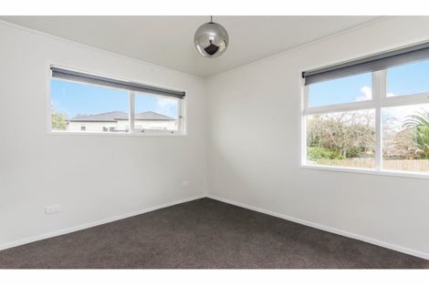 Photo of property in 6 Sheehan Road, Te Atatu South, Auckland, 0610