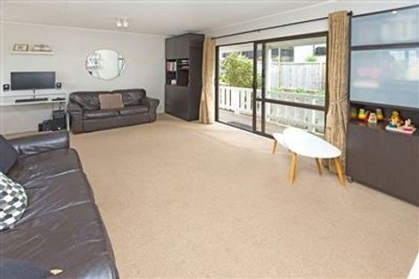 Photo of property in 47a Matai Road, Stanmore Bay, Whangaparaoa, 0932