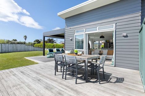 Photo of property in 16 Reel Road, Athenree, Waihi Beach, 3611