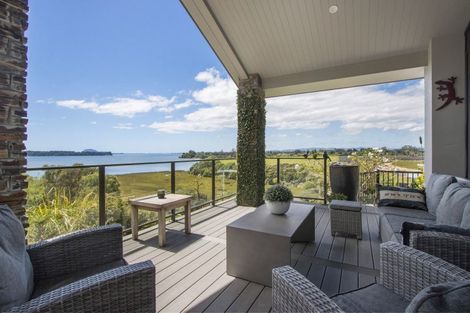 Photo of property in 49 Lakeside Terrace, Omokoroa, 3114