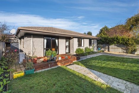 Photo of property in 122 Tilford Street, Woolston, Christchurch, 8062