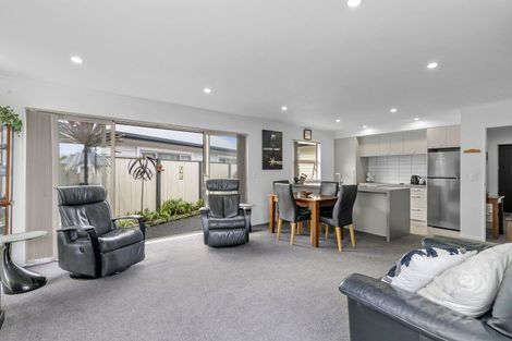 Photo of property in 2 Cataldo Mews, Avalon, Lower Hutt, 5011