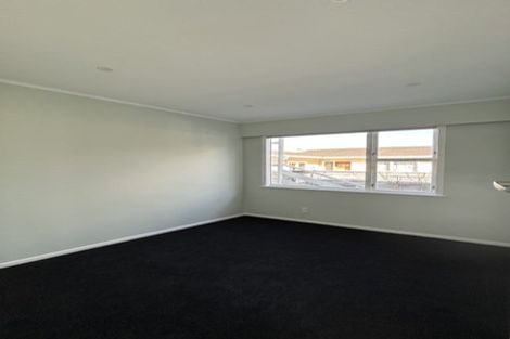 Photo of property in 74 Akaroa Drive, Maupuia, Wellington, 6022