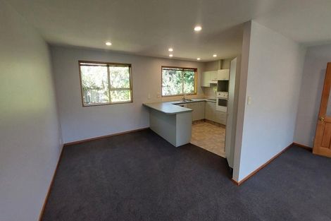Photo of property in 2 Wardour Mews, Avonhead, Christchurch, 8042