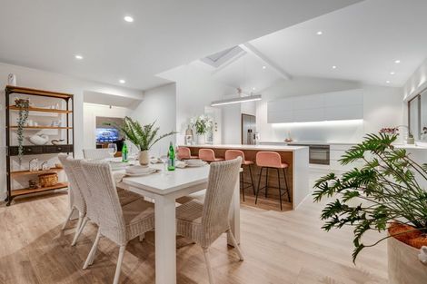 Photo of property in 18 Glengarry Avenue, Manly, Whangaparaoa, 0930
