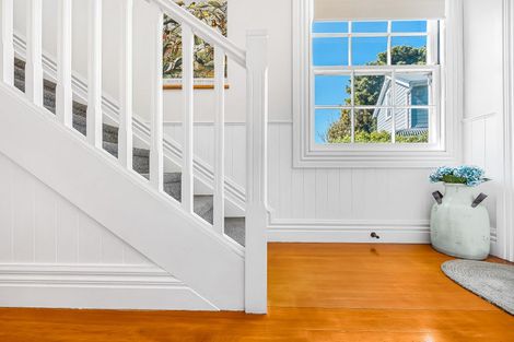 Photo of property in 4/14-26 Beach Road, Northcote Point, Auckland, 0627