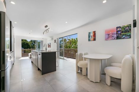 Photo of property in 7/11 Celeste Place, Totara Vale, Auckland, 0627