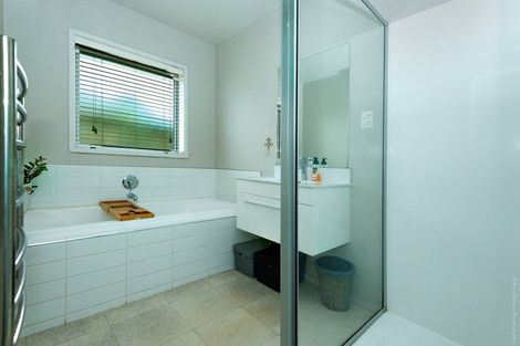 Photo of property in 33 Champagne Avenue, Yaldhurst, Christchurch, 8042