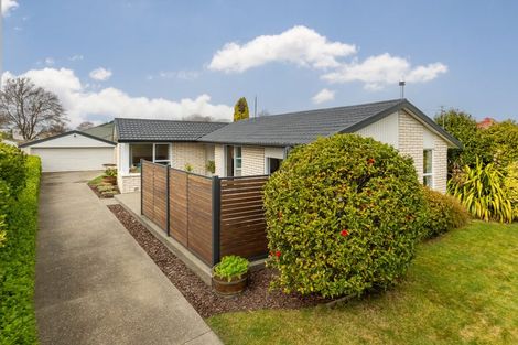 Photo of property in 10 Karnak Crescent, Russley, Christchurch, 8042