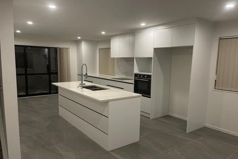 Photo of property in 74c Miller Road, Mangere Bridge, Auckland, 2022