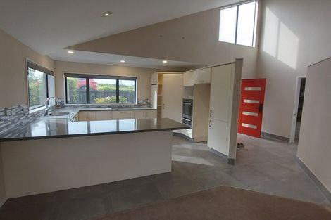 Photo of property in 2 Ngahere Road, Pukekohe, 2120