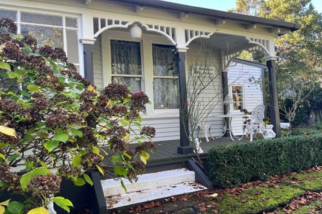 Photo of property in 44 Victoria Street, Carterton, 5713