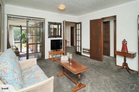 Photo of property in 84 Memorial Avenue, Ilam, Christchurch, 8053