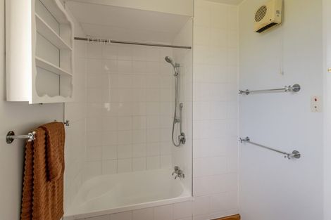 Photo of property in 72 Parata Street, Waikanae, 5036