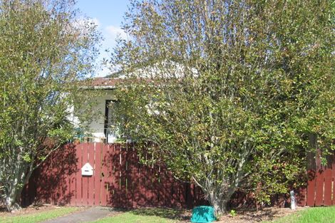 Photo of property in 2 Dalmatia Place, Henderson, Auckland, 0612