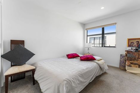 Photo of property in 8/28 Smythe Road, Henderson, Auckland, 0612