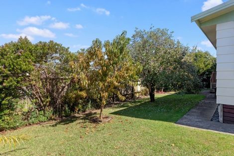 Photo of property in 2 Edgewater Grove, Whakatane, 3120