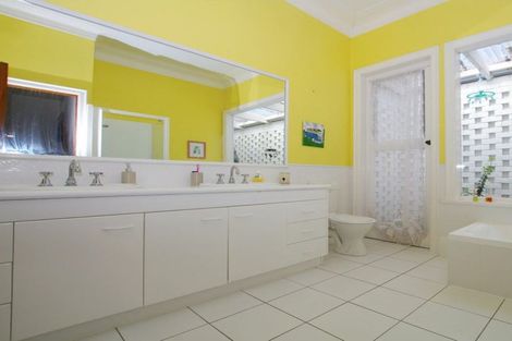 Photo of property in 18 Glenross Drive, Wattle Downs, Auckland, 2103