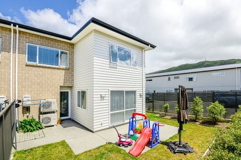 Photo of property in 32 Pateke Drive, Kenepuru, Porirua, 5022