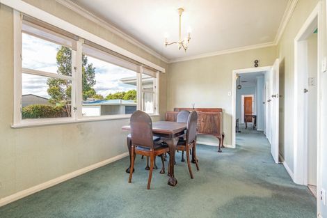 Photo of property in 12 Nairn Crescent, Awapuni, Palmerston North, 4412