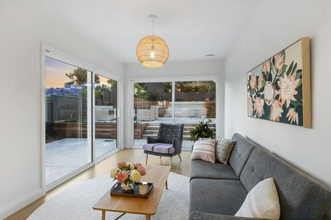 Photo of property in 7 Ranui Crescent, Khandallah, Wellington, 6035