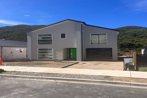 Photo of property in 139 Silverstream Road, Crofton Downs, Wellington, 6035
