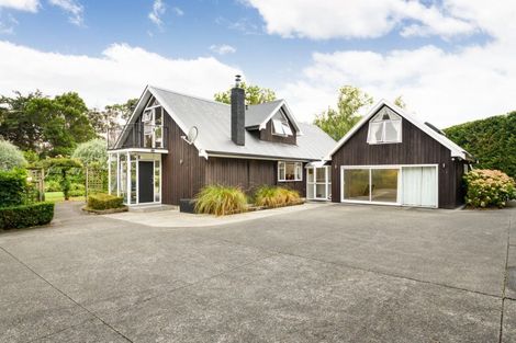 Photo of property in 212 Polson Hill Drive, Aokautere, Palmerston North, 4471