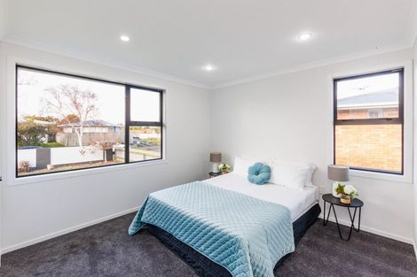 Photo of property in 37 Holdsworth Avenue, Milson, Palmerston North, 4414