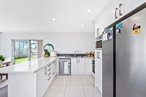 Photo of property in 3 Toutouwai Lane, Favona, Auckland, 2024