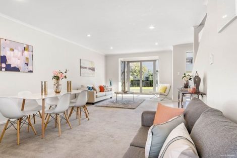 Photo of property in 8 Willow Camp Road, Takanini, 2112