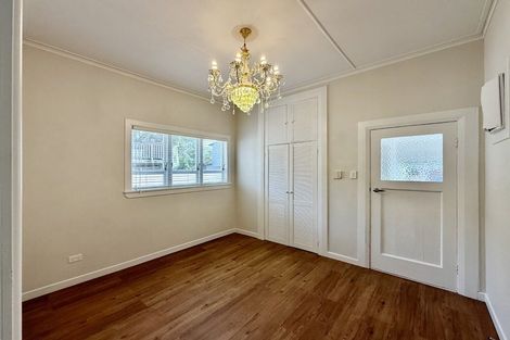 Photo of property in 39 Roys Road, Weymouth, Auckland, 2103