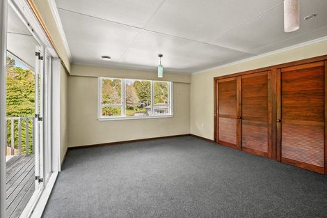 Photo of property in 8 Awanui Street, Merrilands, New Plymouth, 4312