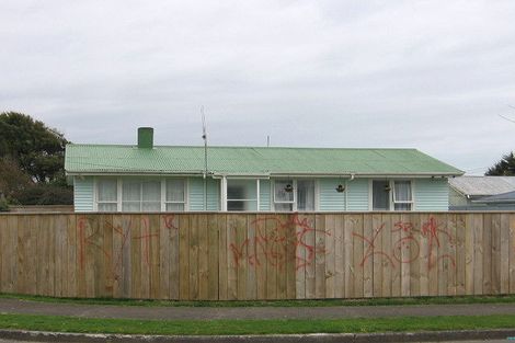 Photo of property in 2 Dunbar Street, Levin, 5510