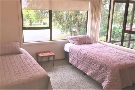 Photo of property in 8 Boler Place, New Lynn, Auckland, 0600