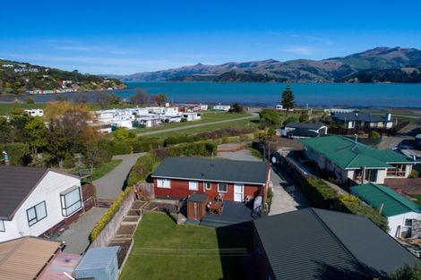 Photo of property in 11 Seafield Road, Duvauchelle, 7581