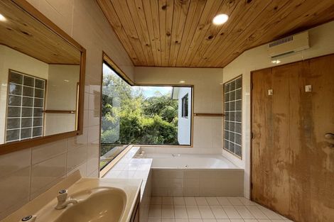 Photo of property in 6 Bushview Place, Upper Vogeltown, New Plymouth, 4310