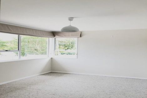 Photo of property in 17 Preston Avenue, Henderson, Auckland, 0610