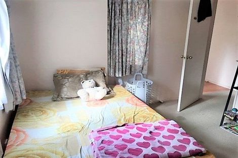 Photo of property in 99b Hutchinson Avenue, New Lynn, Auckland, 0600