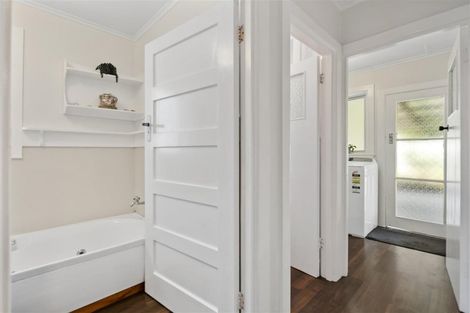 Photo of property in 50 Lee Street, Te Puke, 3119