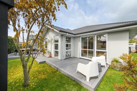 Photo of property in 10 Mcilwaine Place, Marton, 4710