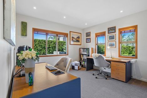 Photo of property in 8 Kawai Rise, Te Atatu Peninsula, Auckland, 0610