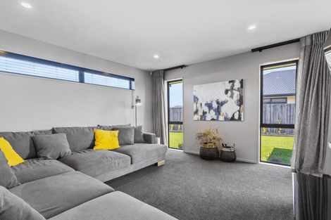 Photo of property in 25 Fearne Drive, Woodend, 7610